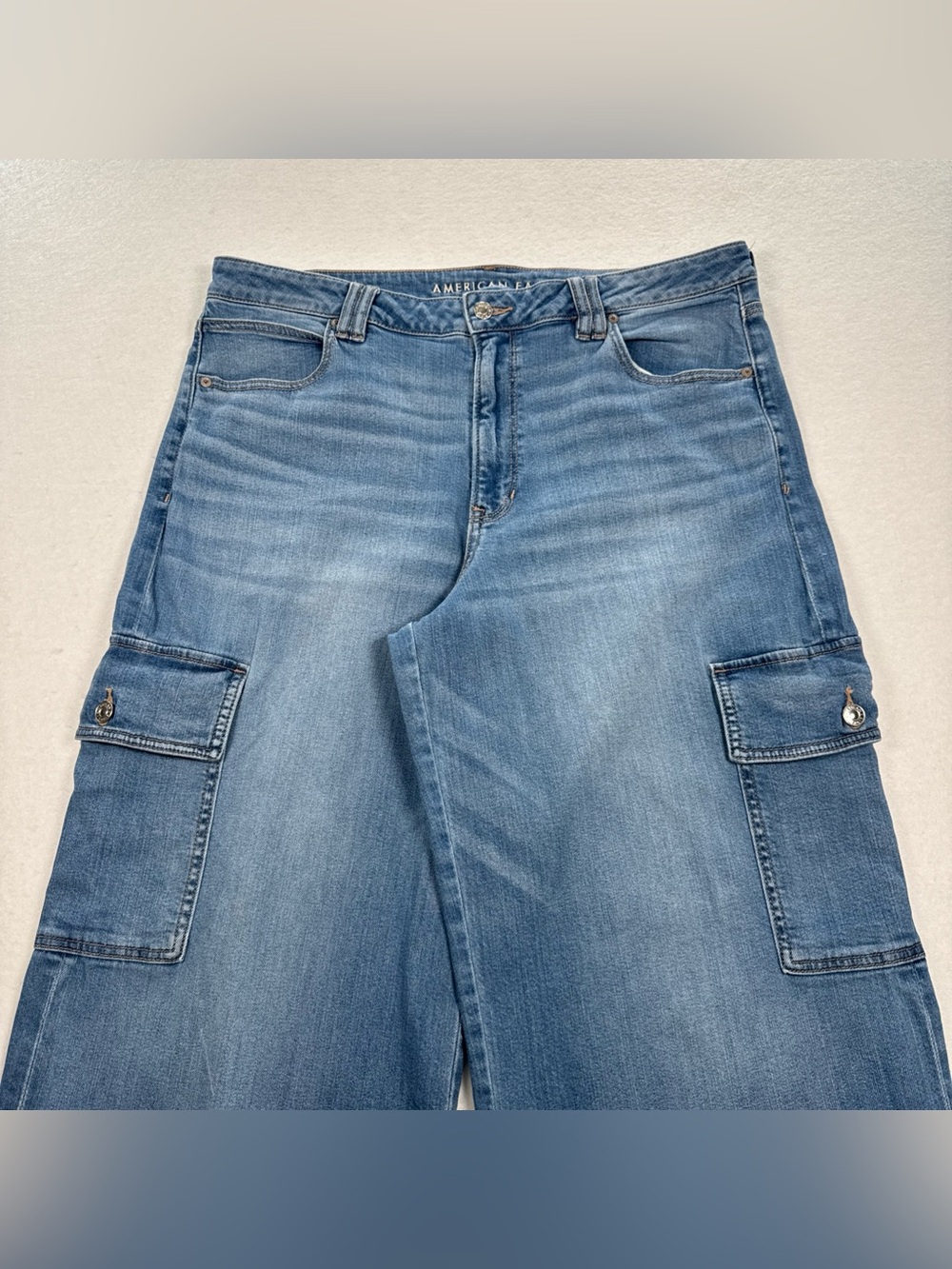 American Eagle Super High-Rise Baggy Wide Leg Cargo Jeans Women’s 18 L Stretch - Picture 3 of 9